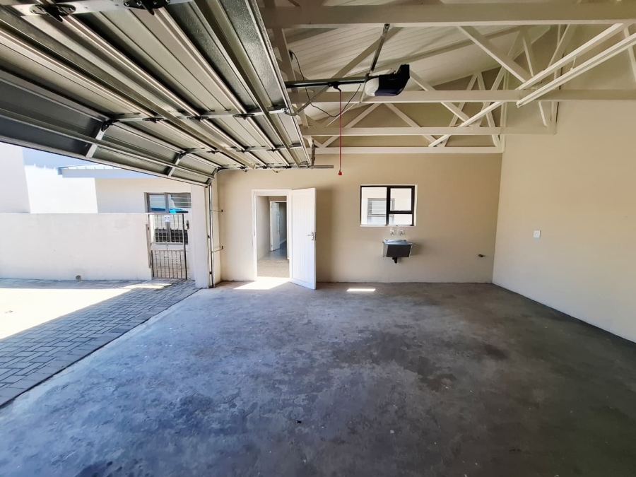 2 Bedroom Property for Sale in Heuwelsig Free State